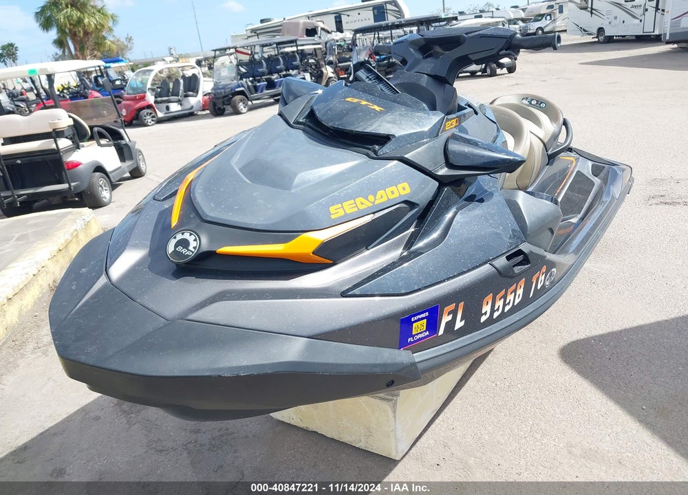 2022 SEADOO GTX 230 LIMITED VIN: YDV75281D222