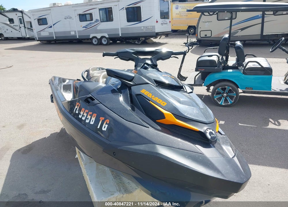 2022 SEADOO GTX 230 LIMITED VIN: YDV75281D222