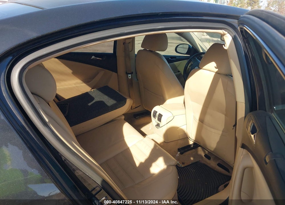 2008 VOLKSWAGEN PASSAT VR6 VIN: WVWCU73C08P037939