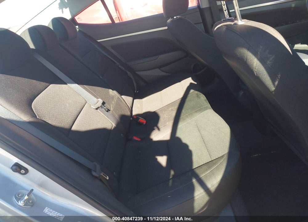 2020 HYUNDAI ELANTRA SEL VIN: KMHD84LF2LU927429