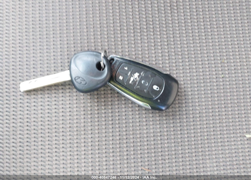 2015 HYUNDAI TUCSON SE VIN: KM8JUCAG7FU088709