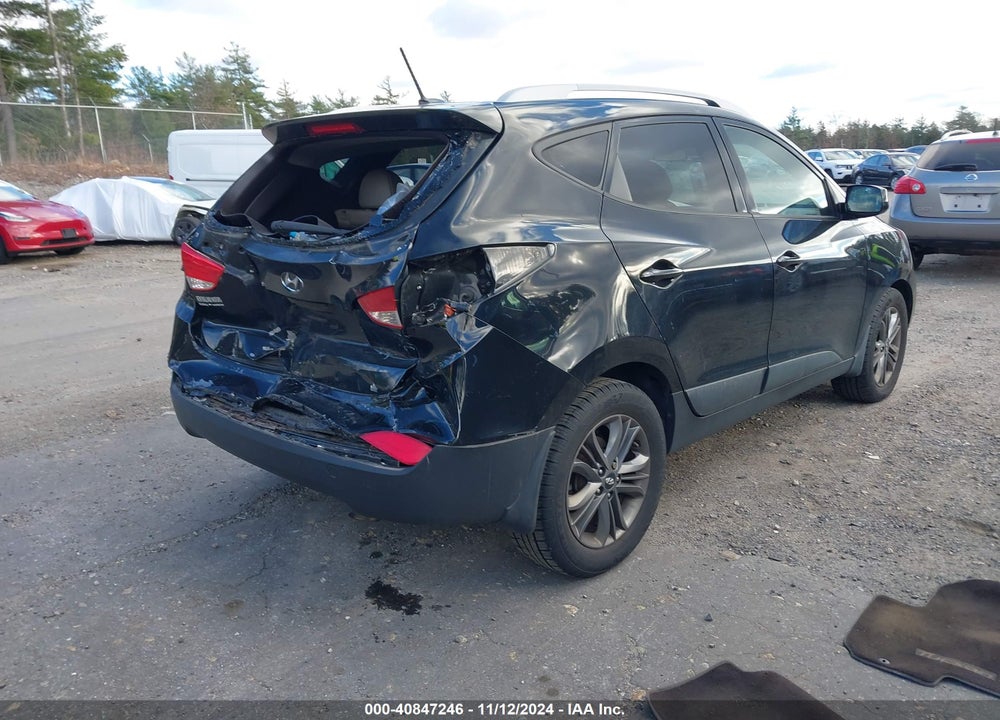 2015 HYUNDAI TUCSON SE VIN: KM8JUCAG7FU088709