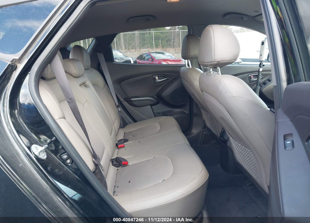2015 HYUNDAI TUCSON SE VIN: KM8JUCAG7FU088709