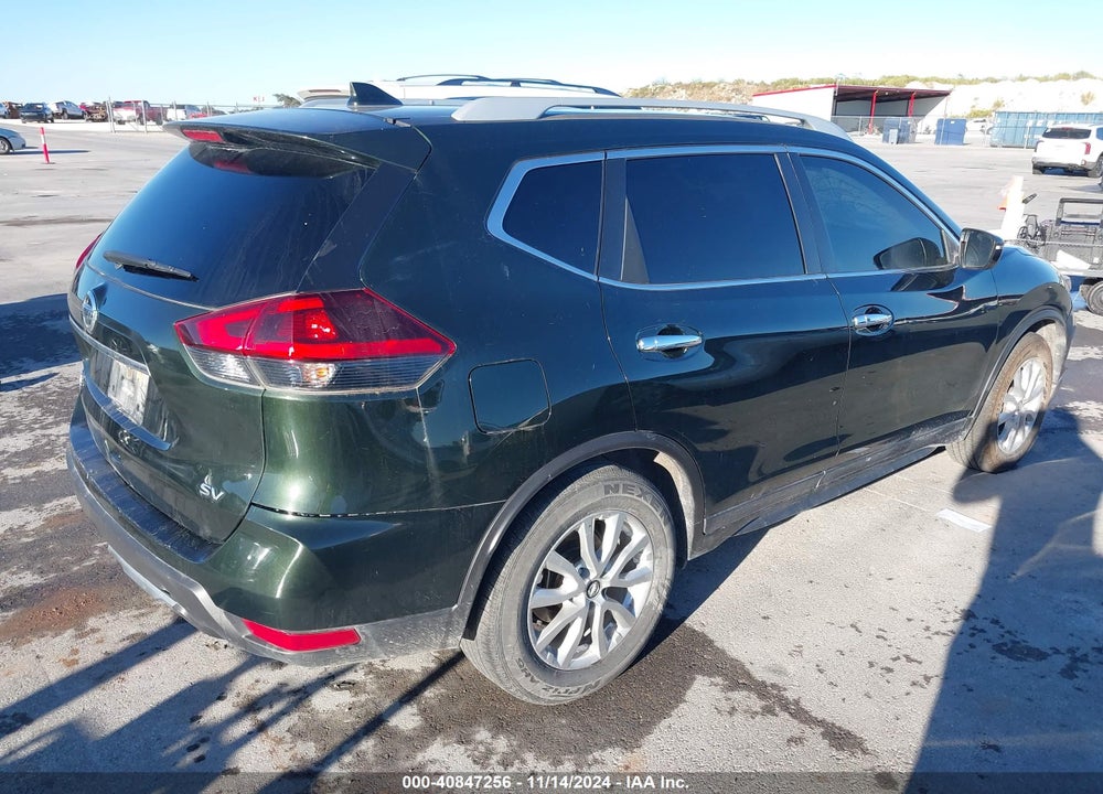 2018 NISSAN ROGUE SV VIN: 5N1AT2MT5JC722474