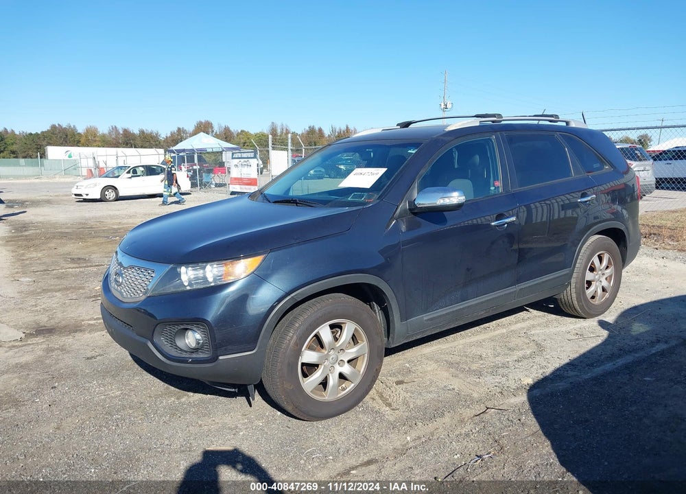 2013 KIA SORENTO LX VIN: 5XYKT3A66DG322971