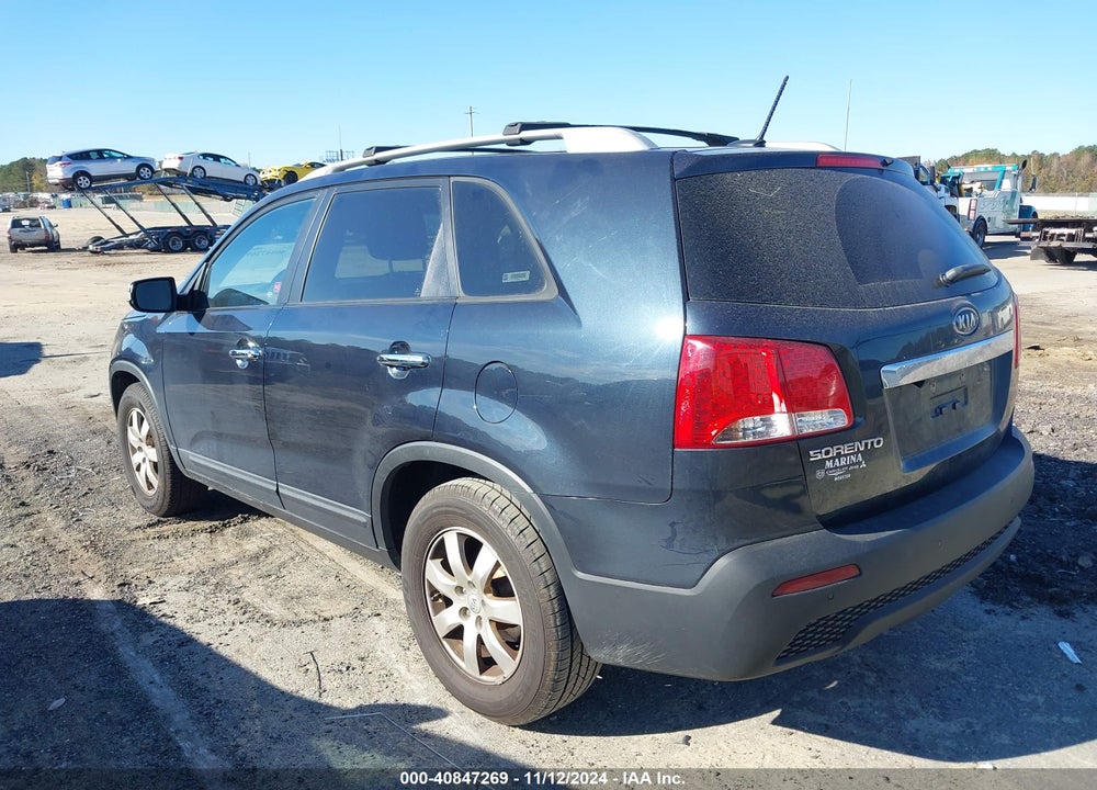 2013 KIA SORENTO LX VIN: 5XYKT3A66DG322971