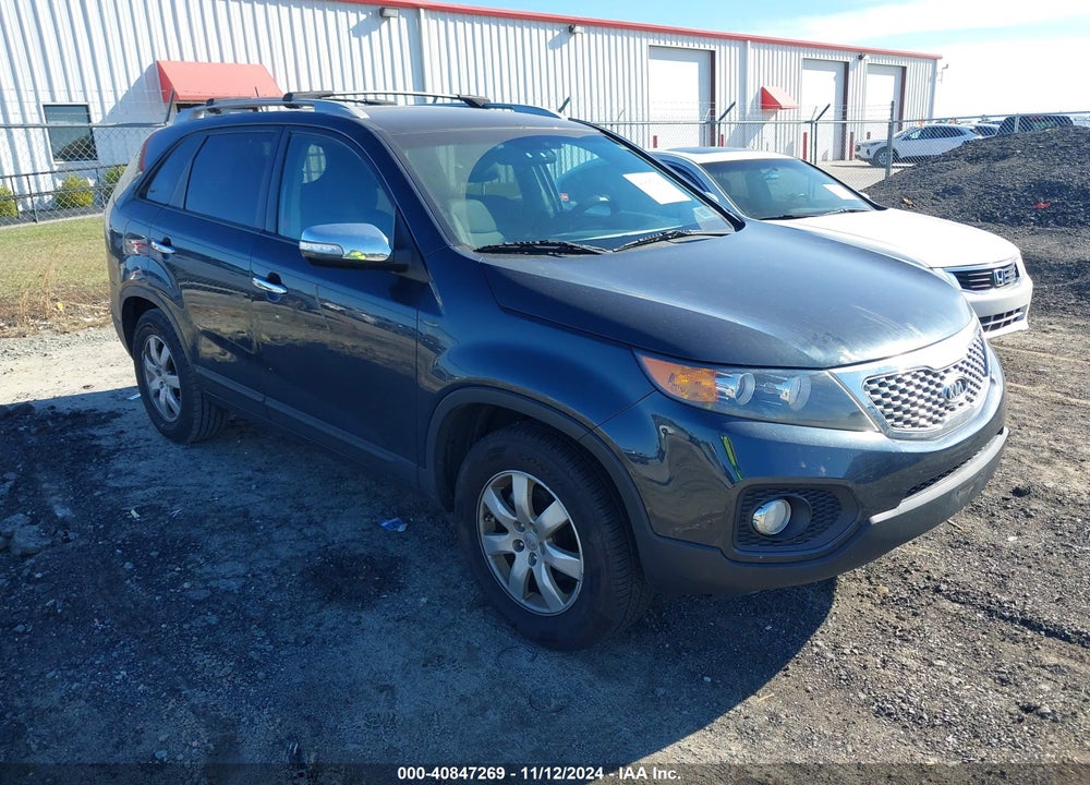 2013 KIA SORENTO LX VIN: 5XYKT3A66DG322971