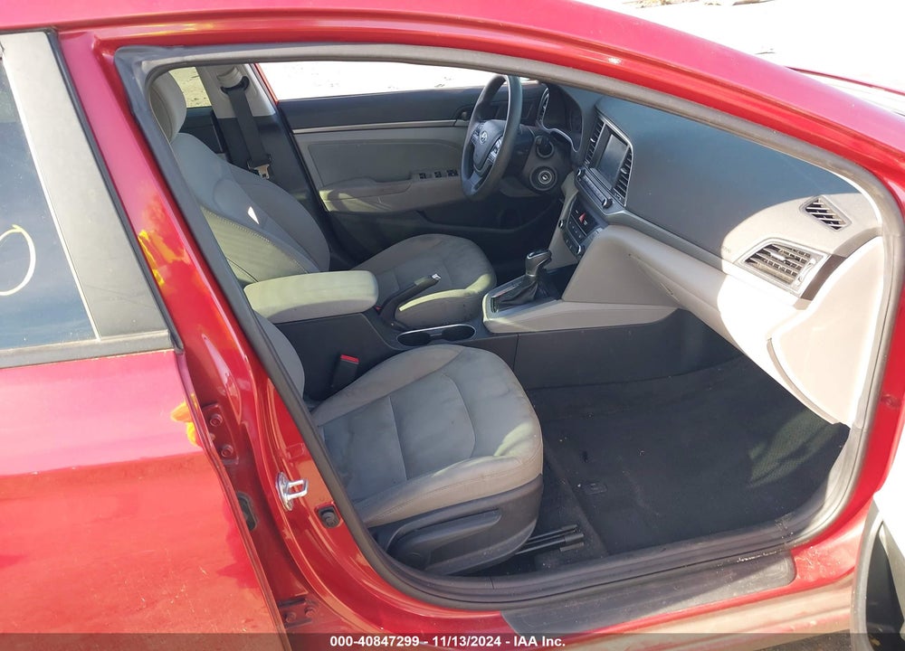 2017 HYUNDAI ELANTRA SE VIN: 5NPD84LF7HH148436