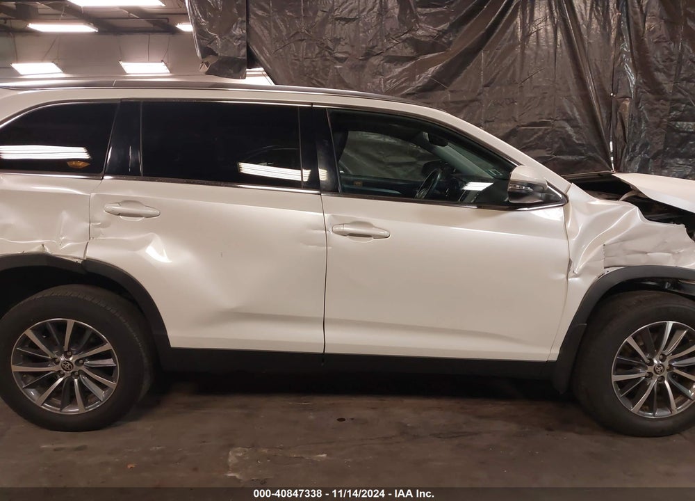 2019 TOYOTA HIGHLANDER XLE VIN: 5TDJZRFH4KS628168