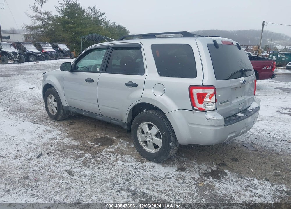 2010 FORD ESCAPE XLS VIN: 1FMCU9C7XAKD34651