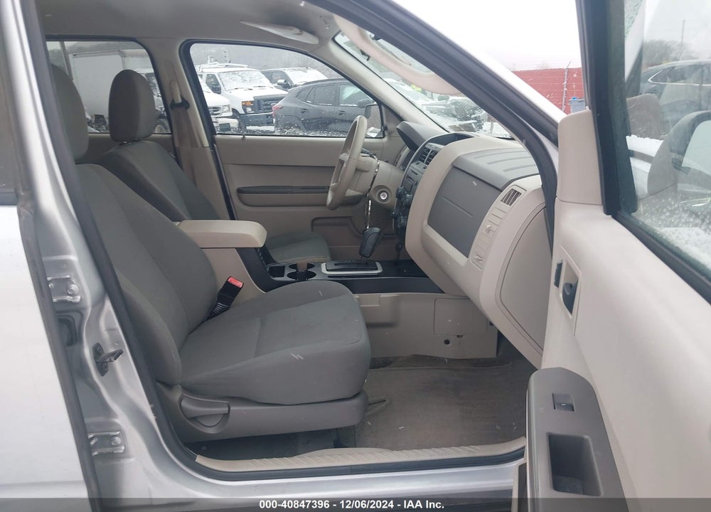 2010 FORD ESCAPE XLS VIN: 1FMCU9C7XAKD34651