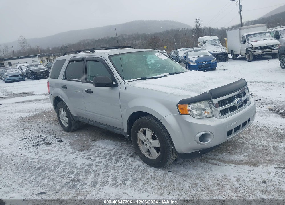 2010 FORD ESCAPE XLS VIN: 1FMCU9C7XAKD34651