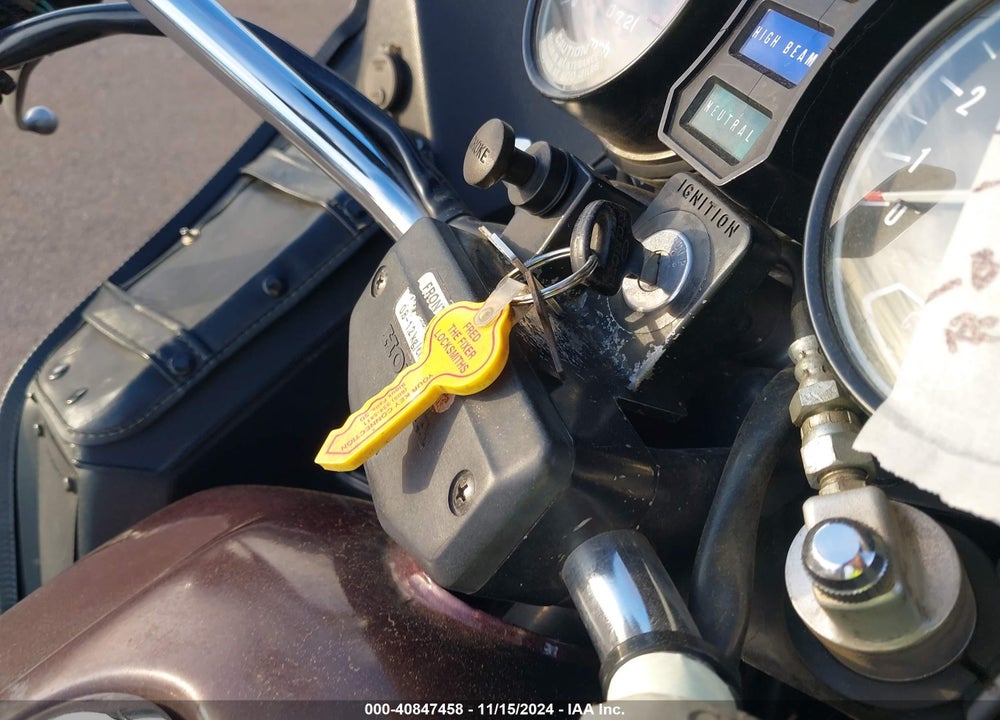 1982 HONDA GL500 I VIN: JH2PC0211CM111236