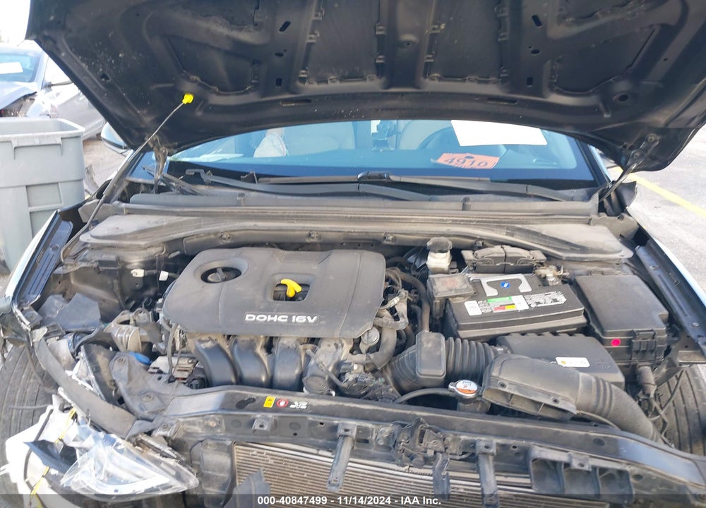 2018 HYUNDAI ELANTRA SE VIN: 5NPD74LF0JH277806