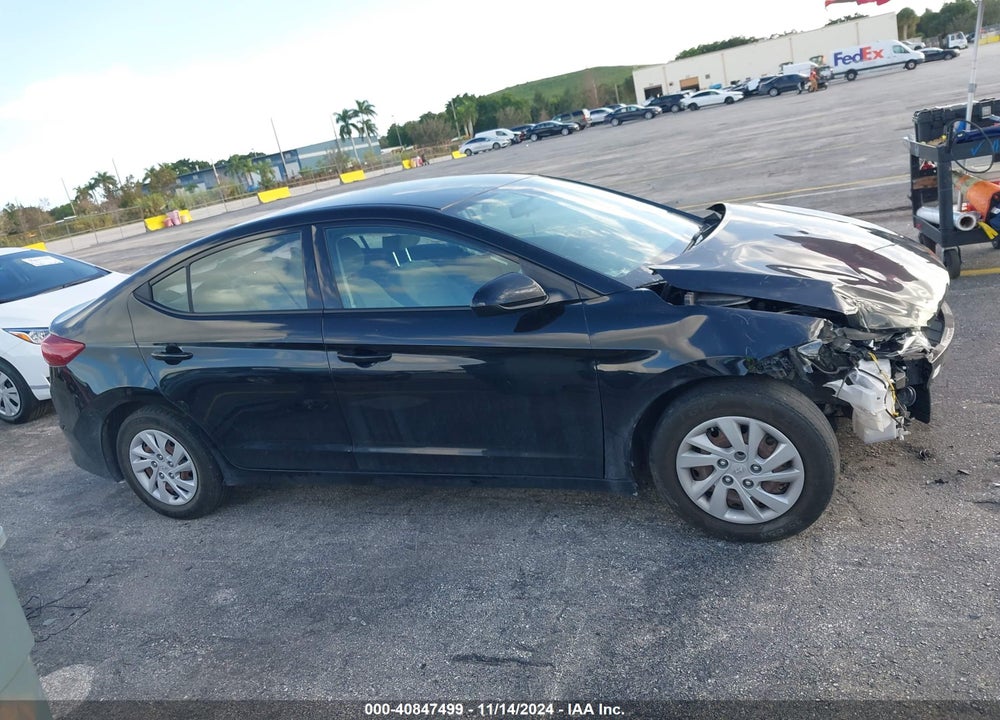 2018 HYUNDAI ELANTRA SE VIN: 5NPD74LF0JH277806