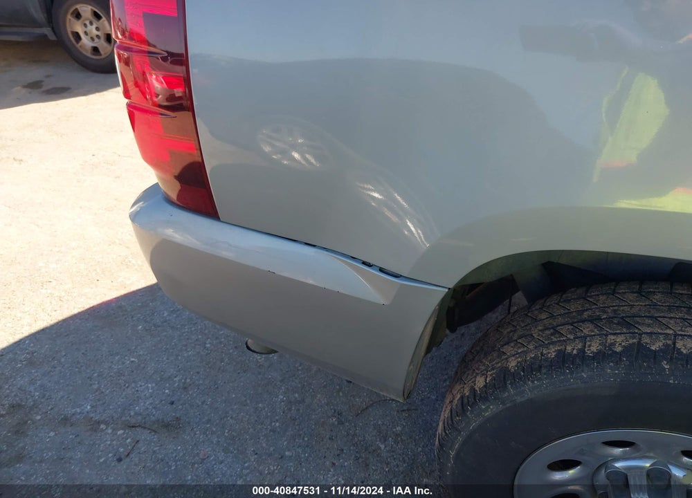 2007 CHEVROLET TAHOE LT VIN: 1GNEC13J47J105143