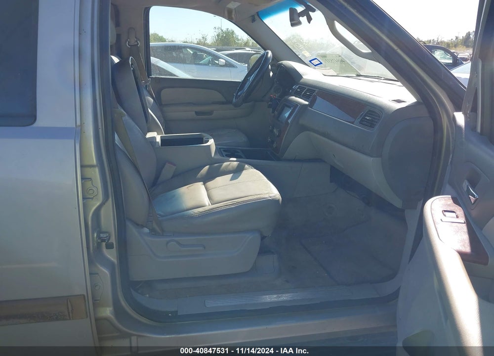 2007 CHEVROLET TAHOE LT VIN: 1GNEC13J47J105143