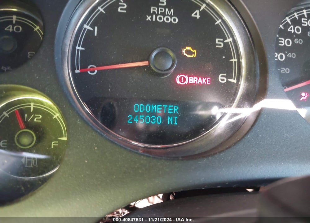 2007 CHEVROLET TAHOE LT VIN: 1GNEC13J47J105143
