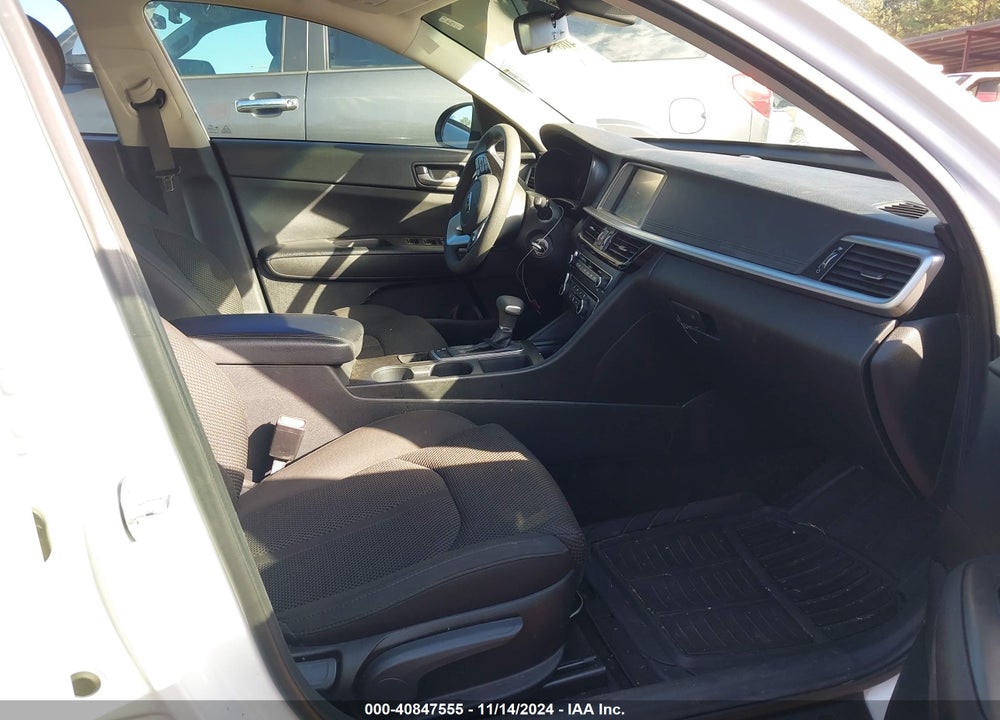2019 KIA OPTIMA VIN: 5XXGT4L35KG364385