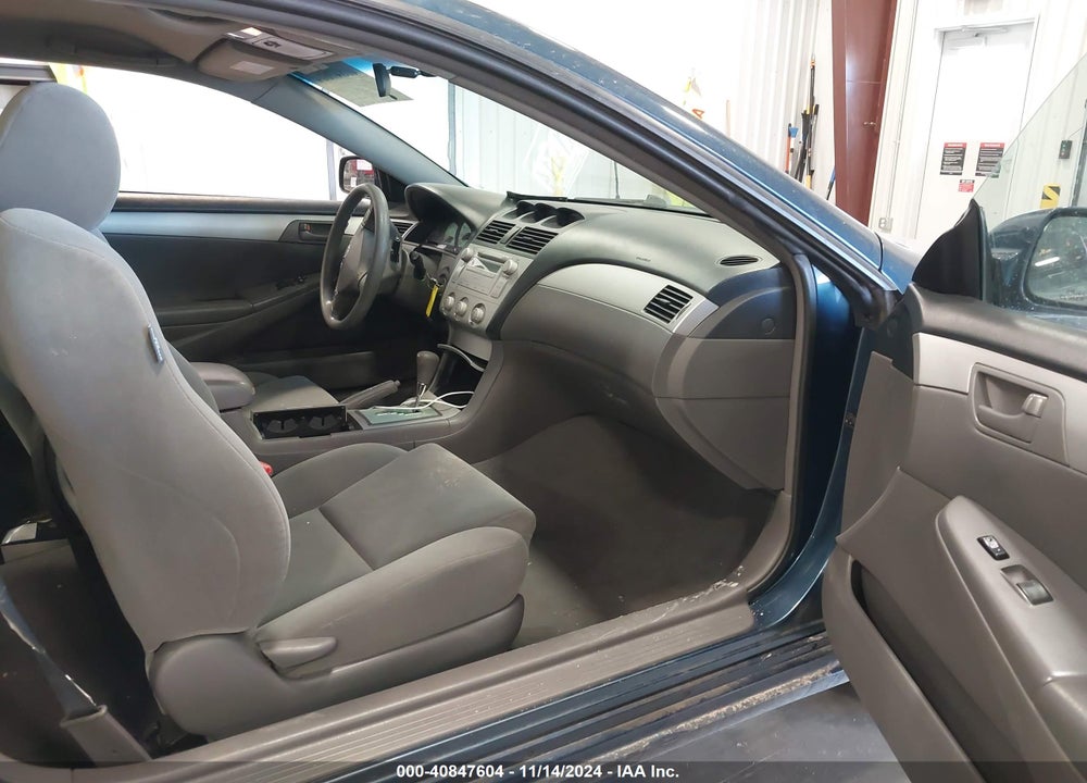 2005 TOYOTA CAMRY SOLARA SE VIN: 4T1CE38P95U981409