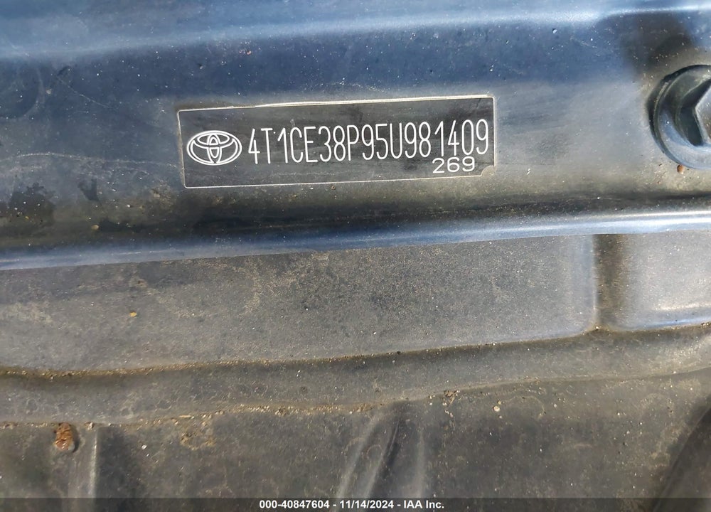 2005 TOYOTA CAMRY SOLARA SE VIN: 4T1CE38P95U981409