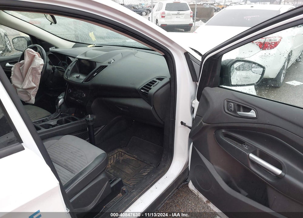 2019 FORD ESCAPE SE VIN: 1FMCU9GD5KUB50952