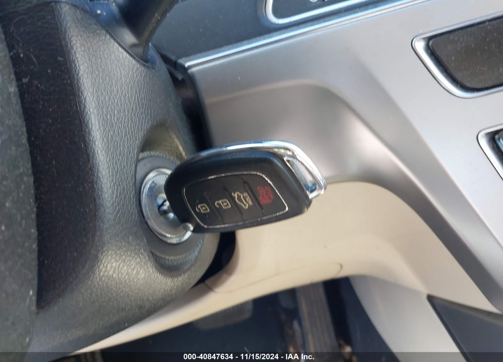 2015 HYUNDAI SONATA SE VIN: 5NPE24AF3FH256946