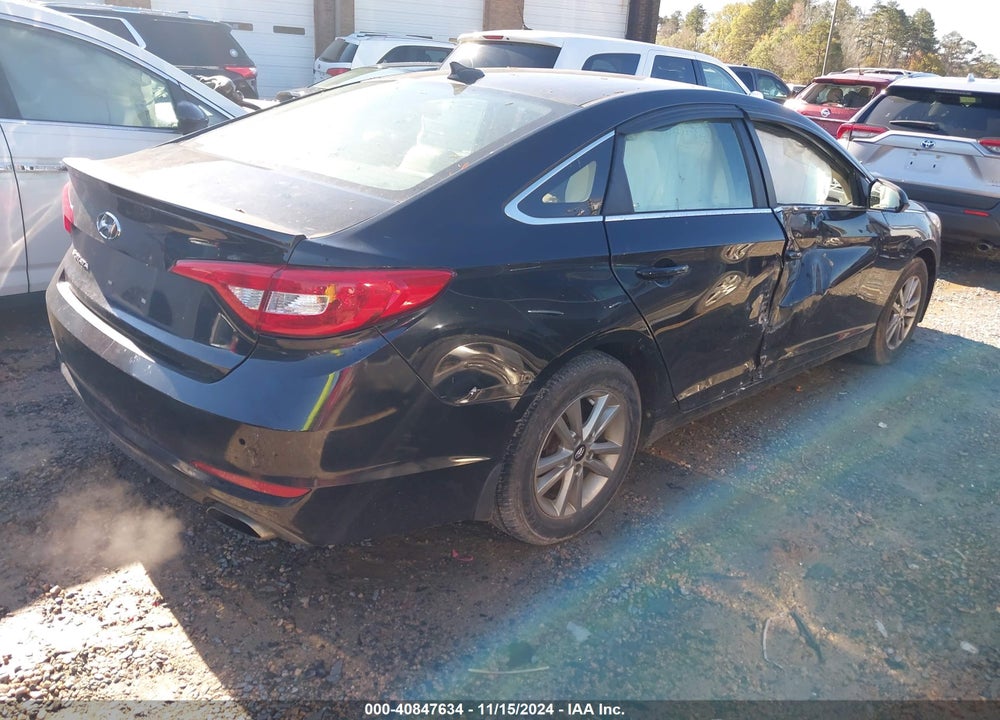 2015 HYUNDAI SONATA SE VIN: 5NPE24AF3FH256946