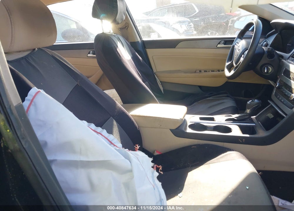 2015 HYUNDAI SONATA SE VIN: 5NPE24AF3FH256946