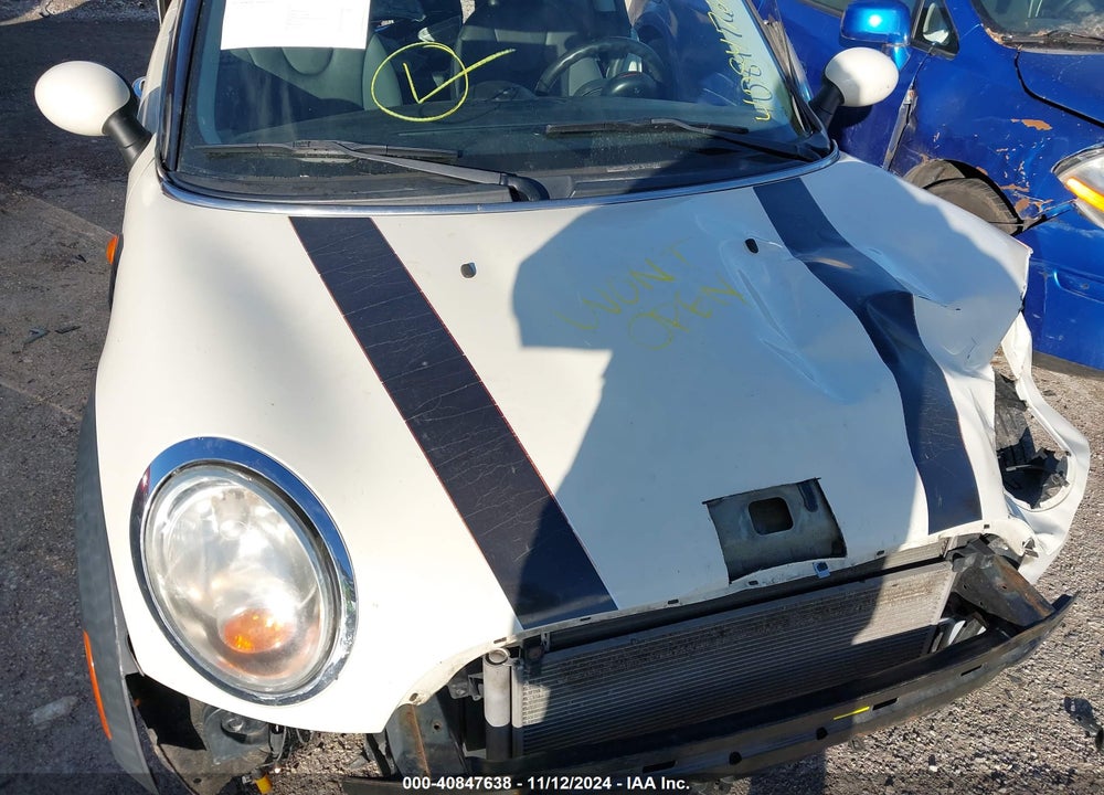 2009 MINI COOPER CLUBMAN VIN: WMWML33519TX35791