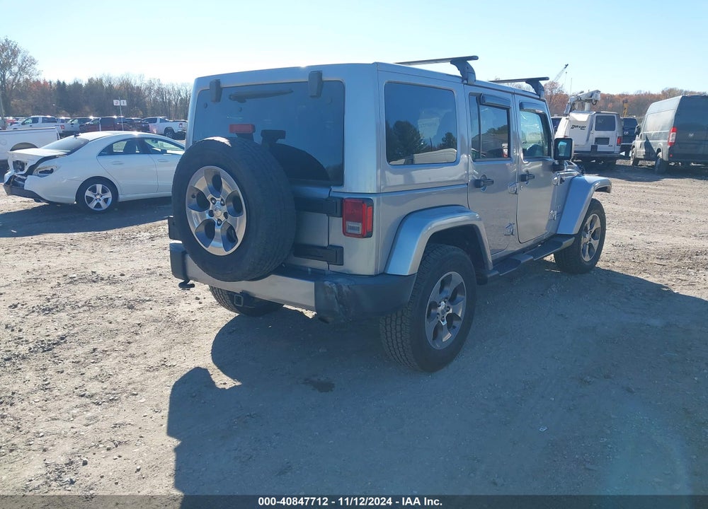 2016 JEEP WRANGLER UNLIMITED SAHARA VIN: 1C4BJWEGXGL152407