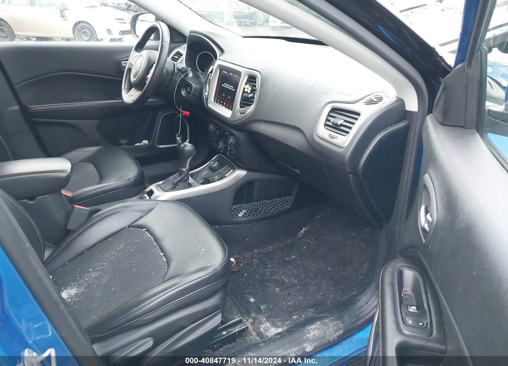 2018 JEEP COMPASS LATITUDE 4X4 VIN: 3C4NJDBB0JT168122
