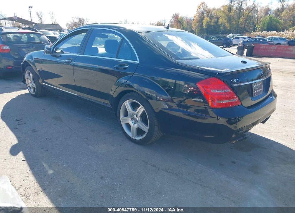2007 MERCEDES-BENZ S 550 VIN: WDDNG71X67A034993