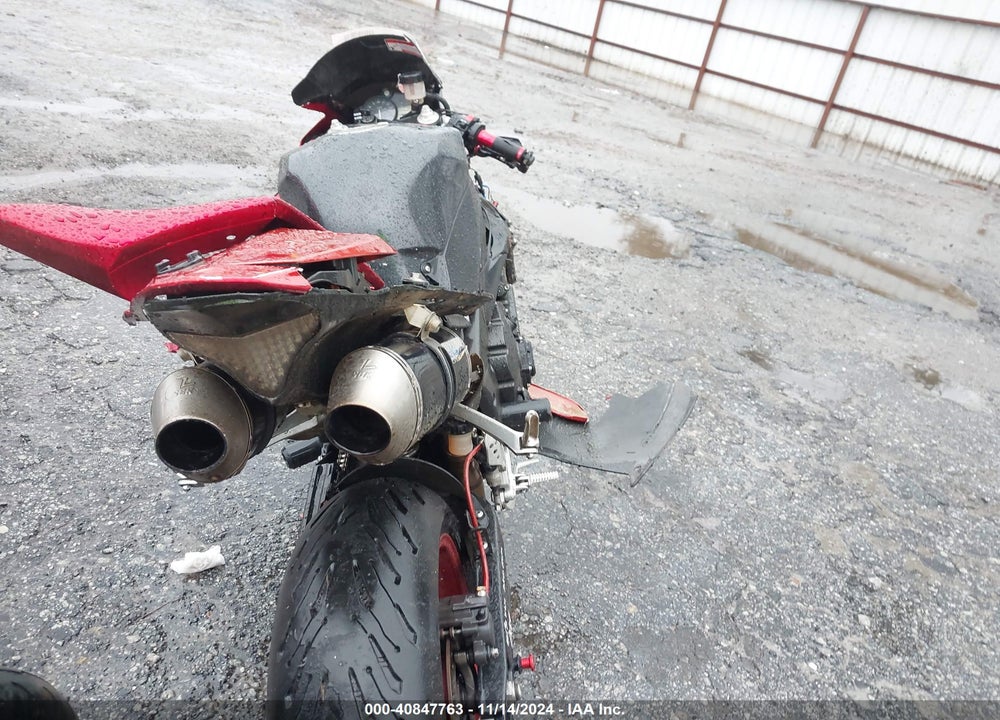 2009 YAMAHA YZFR1 VIN: JYARN23E39A002114