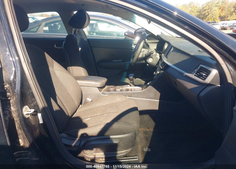 2020 KIA OPTIMA LX VIN: 5XXGT4L32LG435740