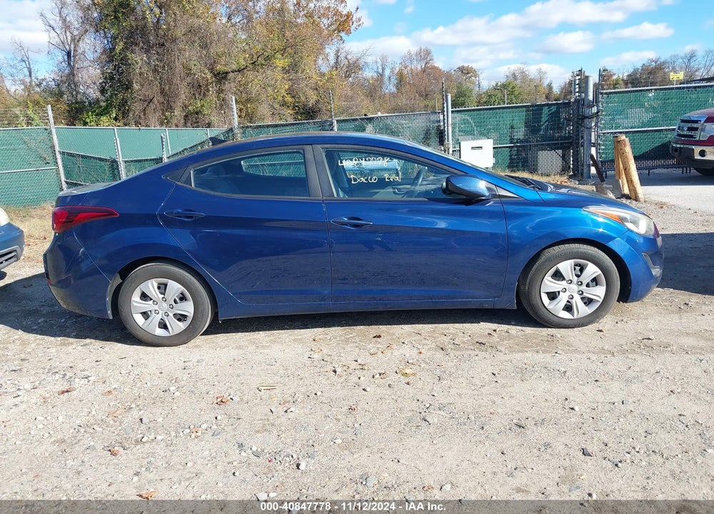 2016 HYUNDAI ELANTRA SE VIN: 5NPDH4AE0GH682158