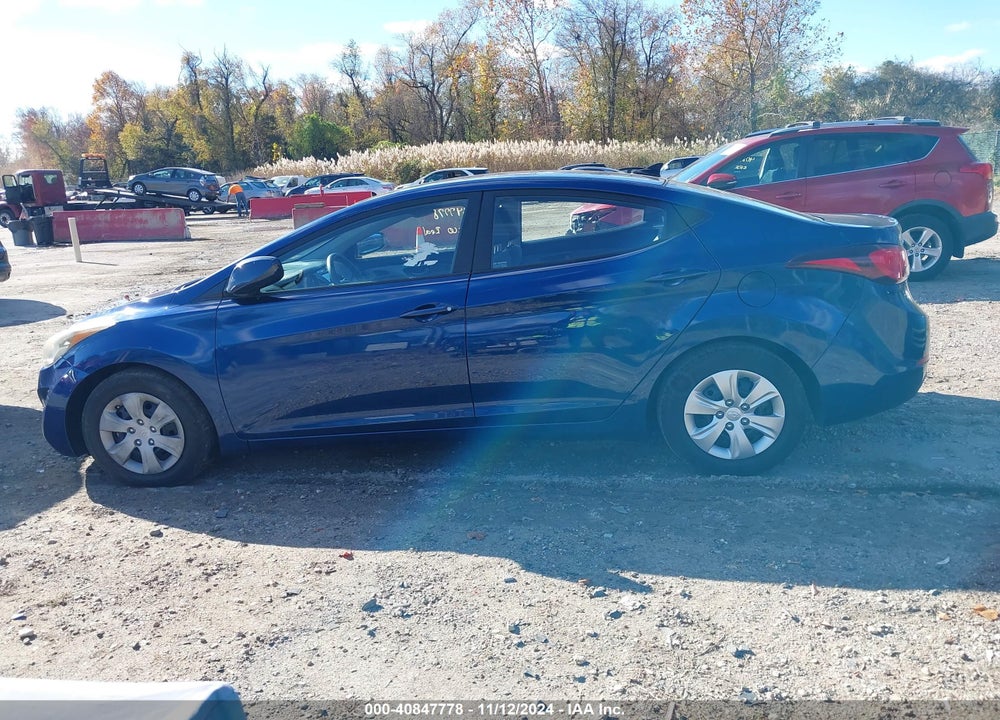 2016 HYUNDAI ELANTRA SE VIN: 5NPDH4AE0GH682158