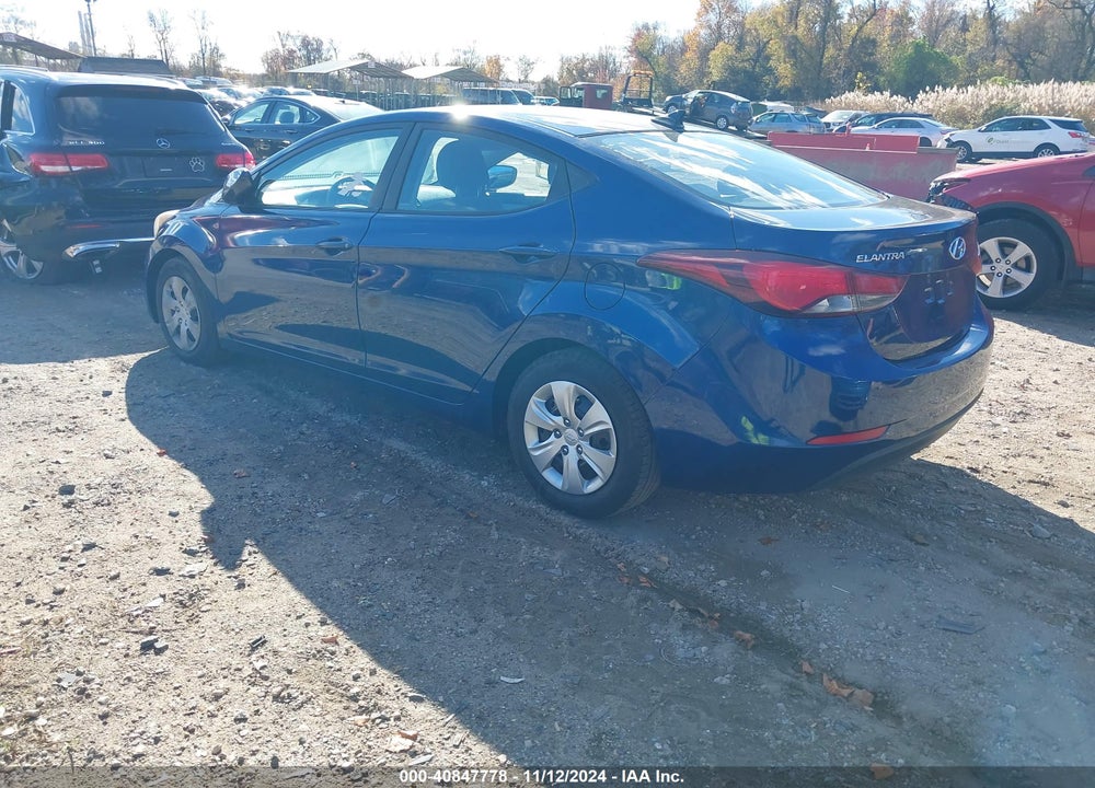 2016 HYUNDAI ELANTRA SE VIN: 5NPDH4AE0GH682158