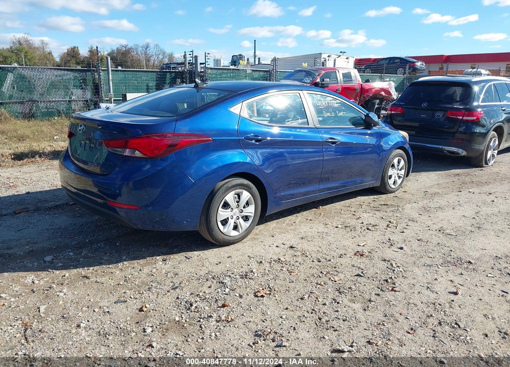 2016 HYUNDAI ELANTRA SE VIN: 5NPDH4AE0GH682158
