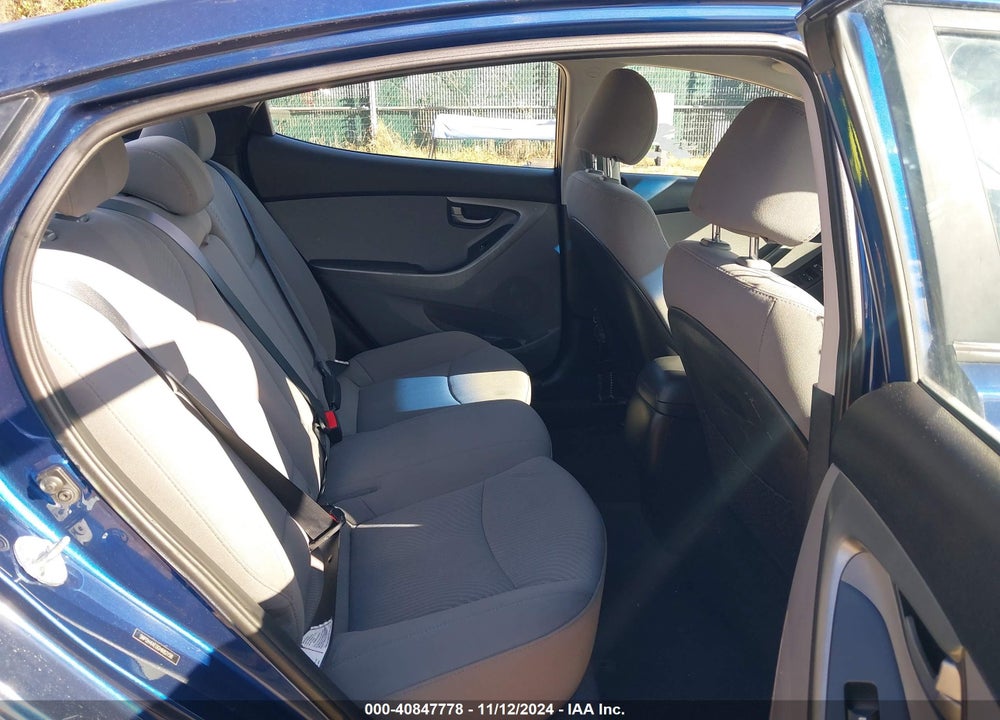 2016 HYUNDAI ELANTRA SE VIN: 5NPDH4AE0GH682158