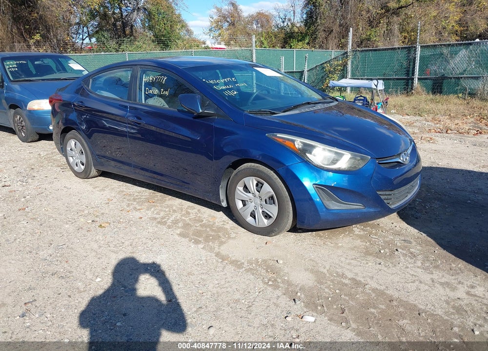 2016 HYUNDAI ELANTRA SE VIN: 5NPDH4AE0GH682158
