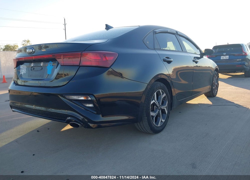 2019 KIA FORTE LXS VIN: 3KPF24AD0KE138421