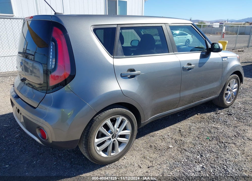 2018 KIA SOUL VIN: KNDJP3A53J7530211