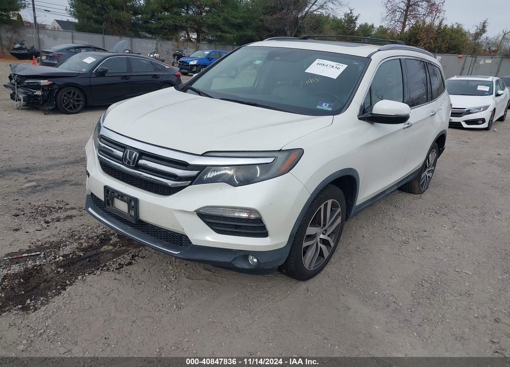 2017 HONDA PILOT TOURING VIN: 5FNYF6H94HB022281
