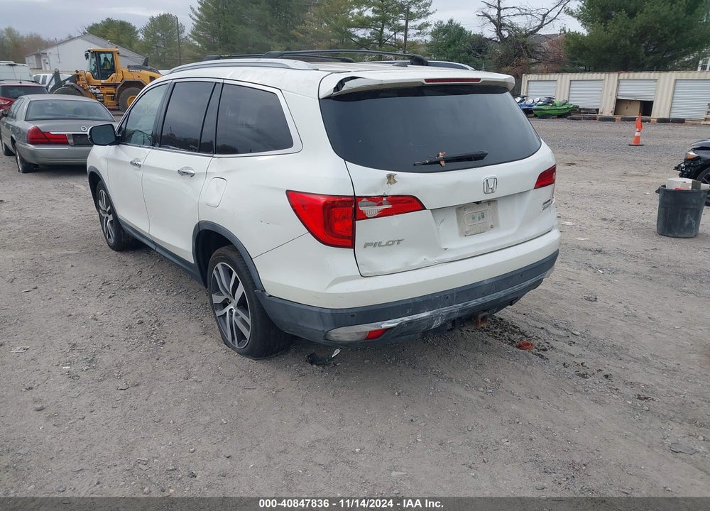 2017 HONDA PILOT TOURING VIN: 5FNYF6H94HB022281