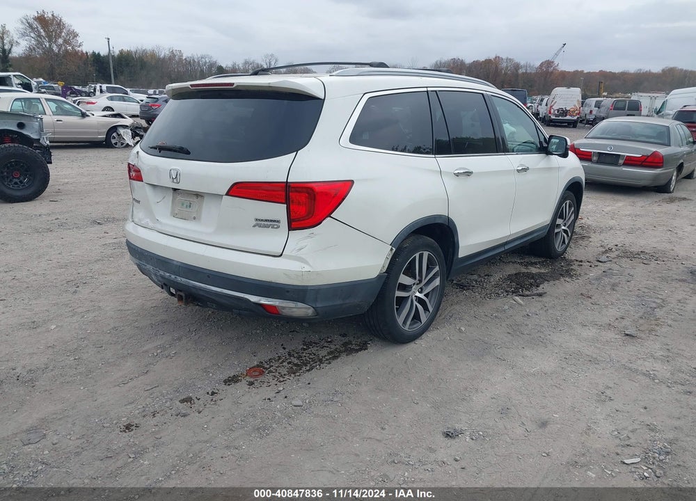 2017 HONDA PILOT TOURING VIN: 5FNYF6H94HB022281