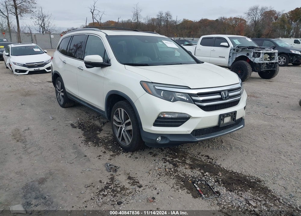 2017 HONDA PILOT TOURING VIN: 5FNYF6H94HB022281