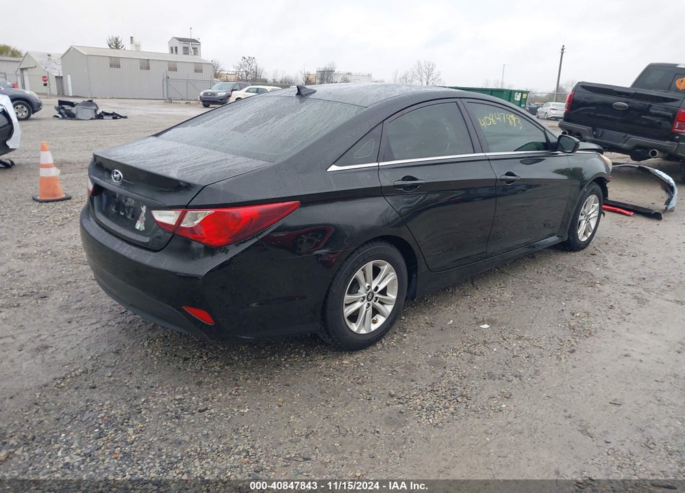 2014 HYUNDAI SONATA GLS VIN: 5NPEB4AC2EH884081