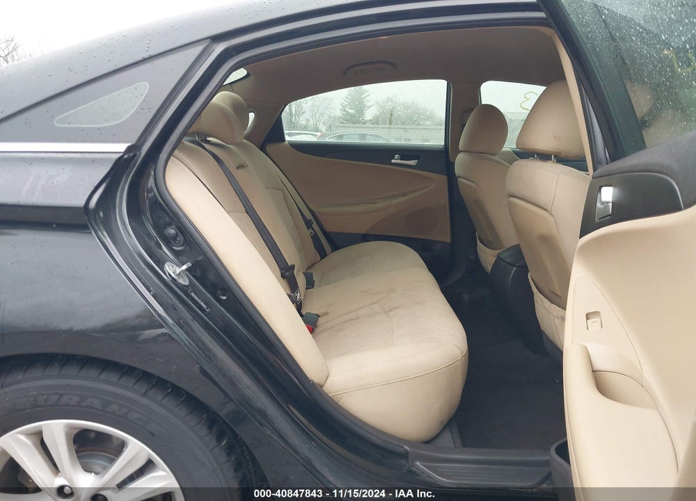 2014 HYUNDAI SONATA GLS VIN: 5NPEB4AC2EH884081