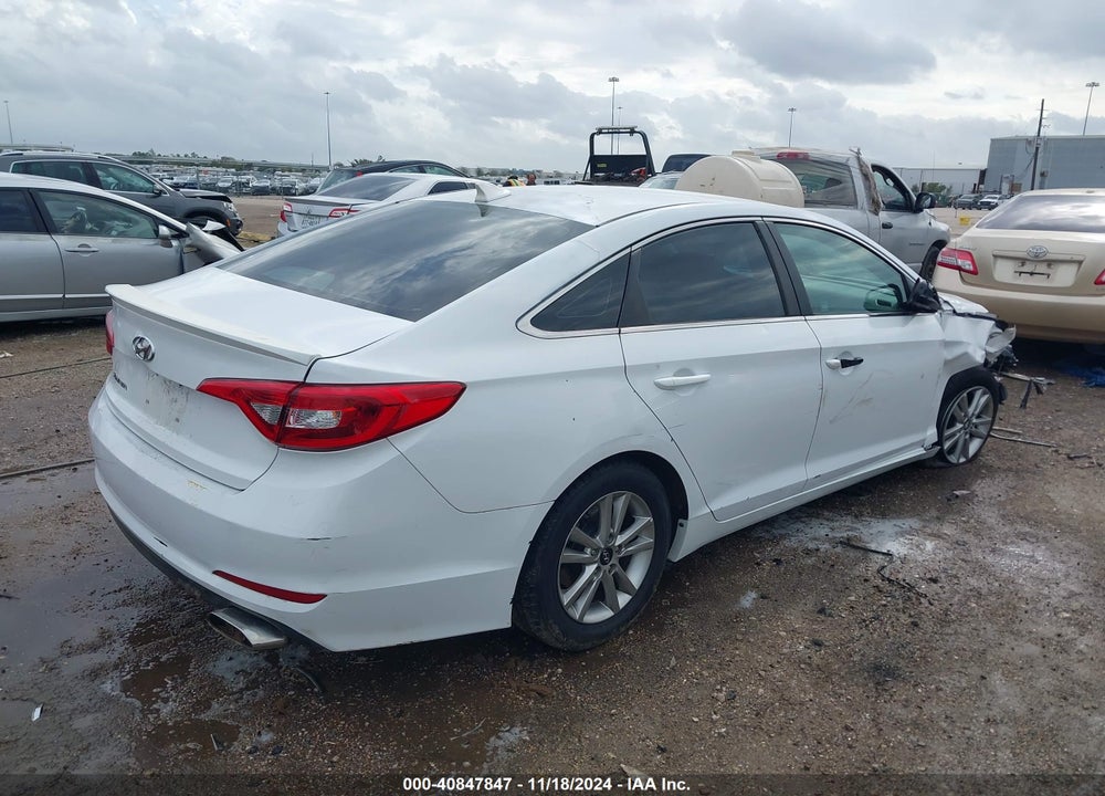 2017 HYUNDAI SONATA VIN: 5NPE24AFXHH514673